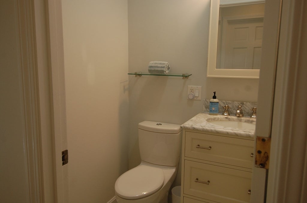 6 Bayview Ave, Dartmouth, MA, 6 Bayview Ave, Dartmouth, MA Photo #14