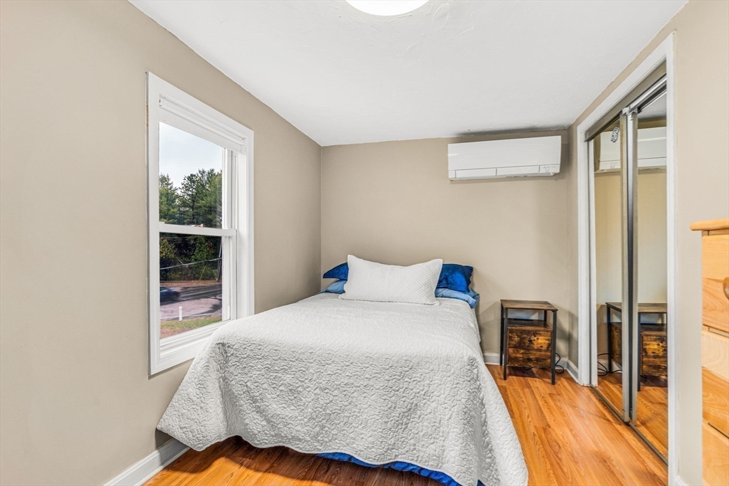 Hopedale, Massachusetts 01747, United States, 3 Bedrooms Bedrooms, ,2 BathroomsBathrooms,Residential,Pending,126174