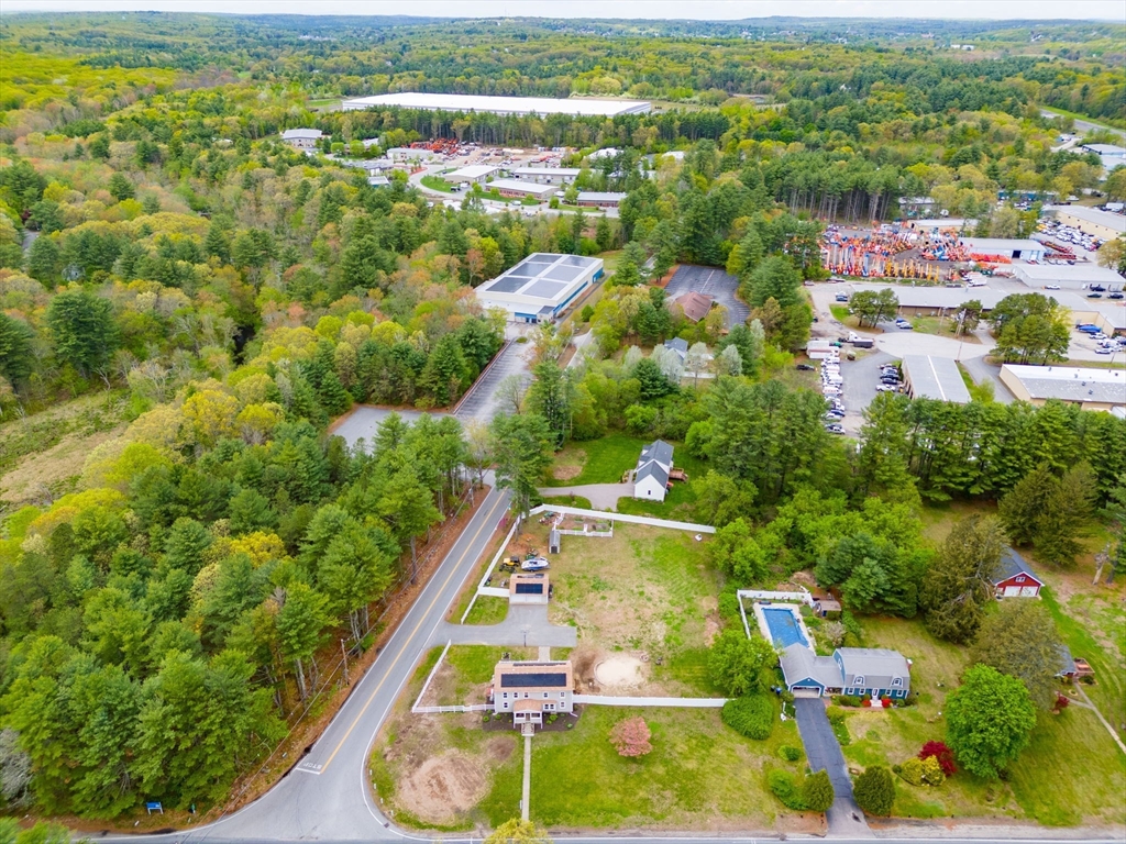 Hopedale, Massachusetts 01747, United States, 3 Bedrooms Bedrooms, ,2 BathroomsBathrooms,Residential,Pending,126174