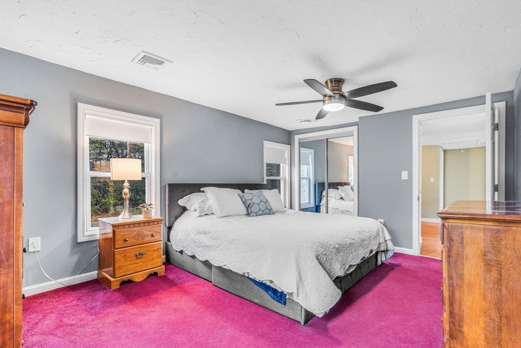 Hopedale, Massachusetts 01747, United States, 3 Bedrooms Bedrooms, ,2 BathroomsBathrooms,Residential,Pending,126174