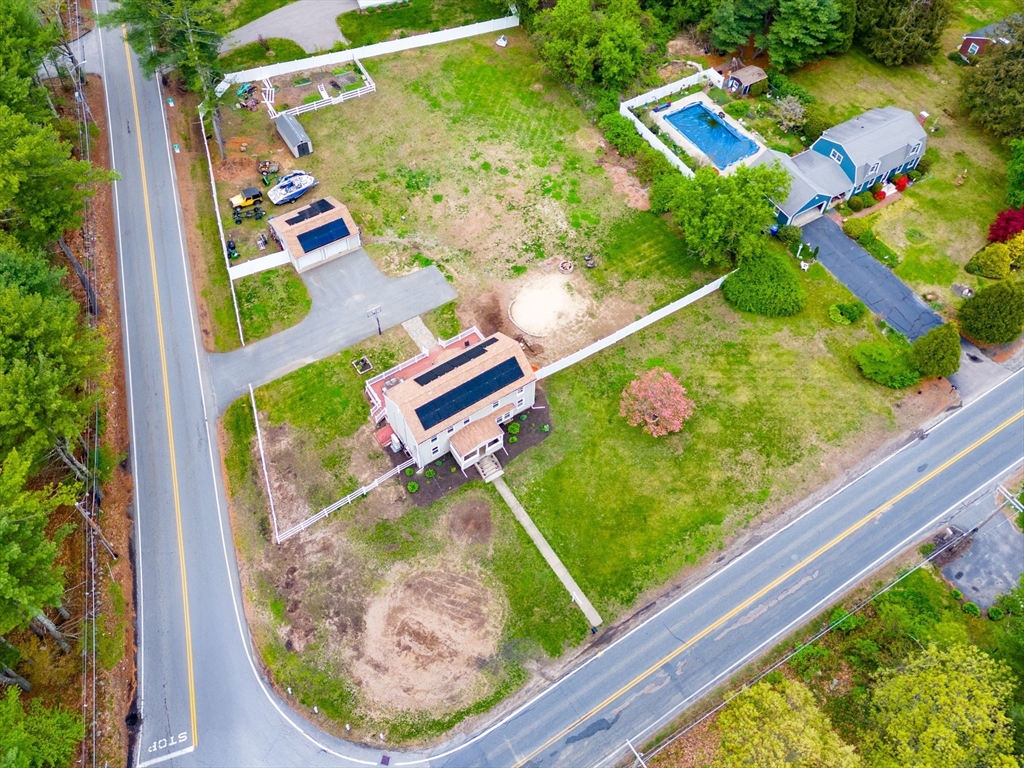 Hopedale, Massachusetts 01747, United States, 3 Bedrooms Bedrooms, ,2 BathroomsBathrooms,Residential,Pending,126174