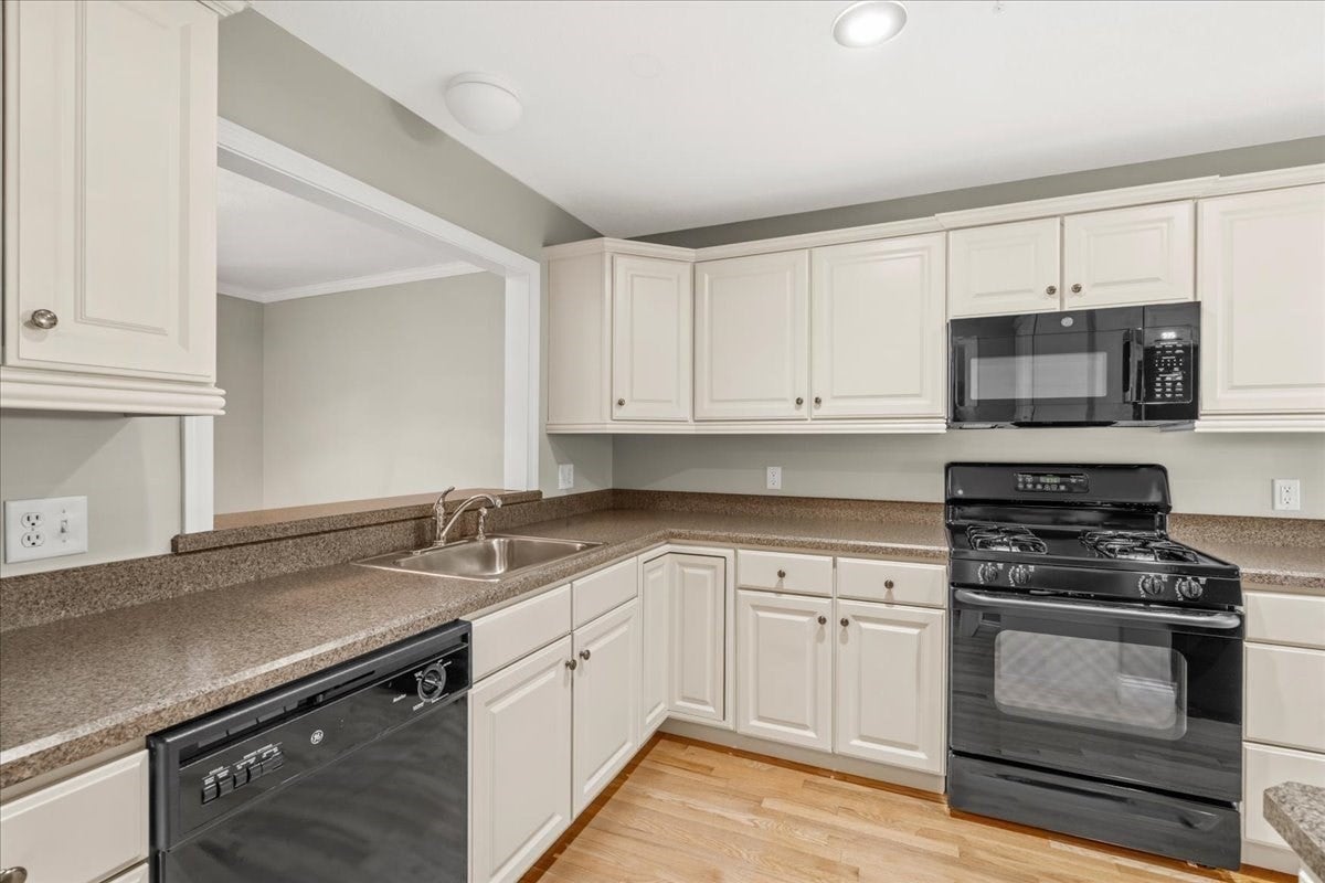 877 Auburnville Way #N3, Whitman, MA Photo #6
