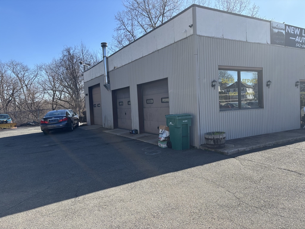 482 Main St