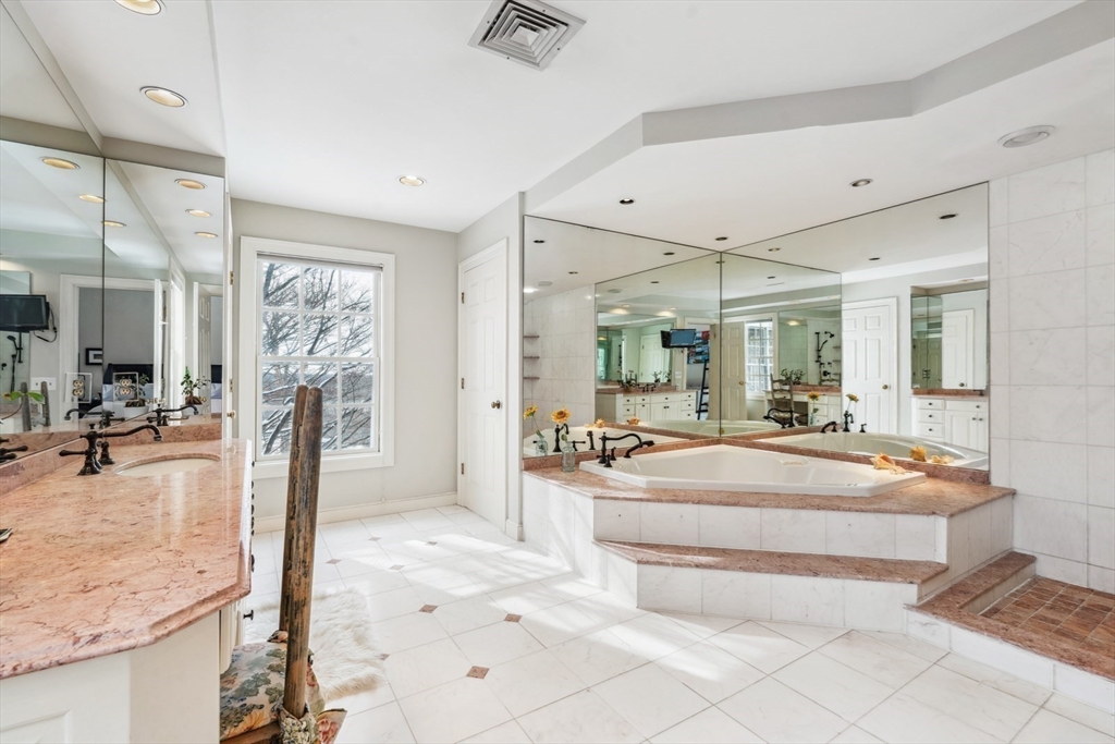 Sherborn, Massachusetts 01770, United States, 4 Bedrooms Bedrooms, ,6 BathroomsBathrooms,Residential,Active,96633