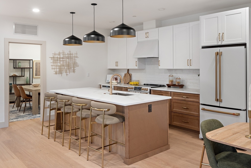 1025 Massachusetts Avenue 211