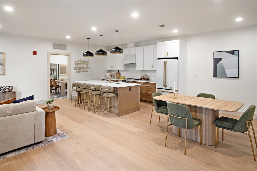 1025 Massachusetts Avenue 211