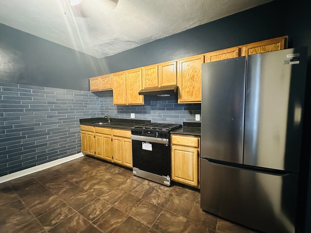 113 Dale St 2