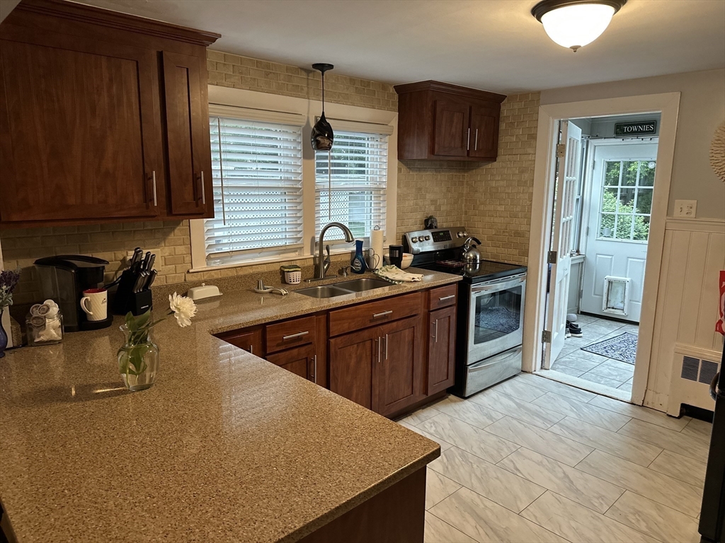 34 Sammett Ave