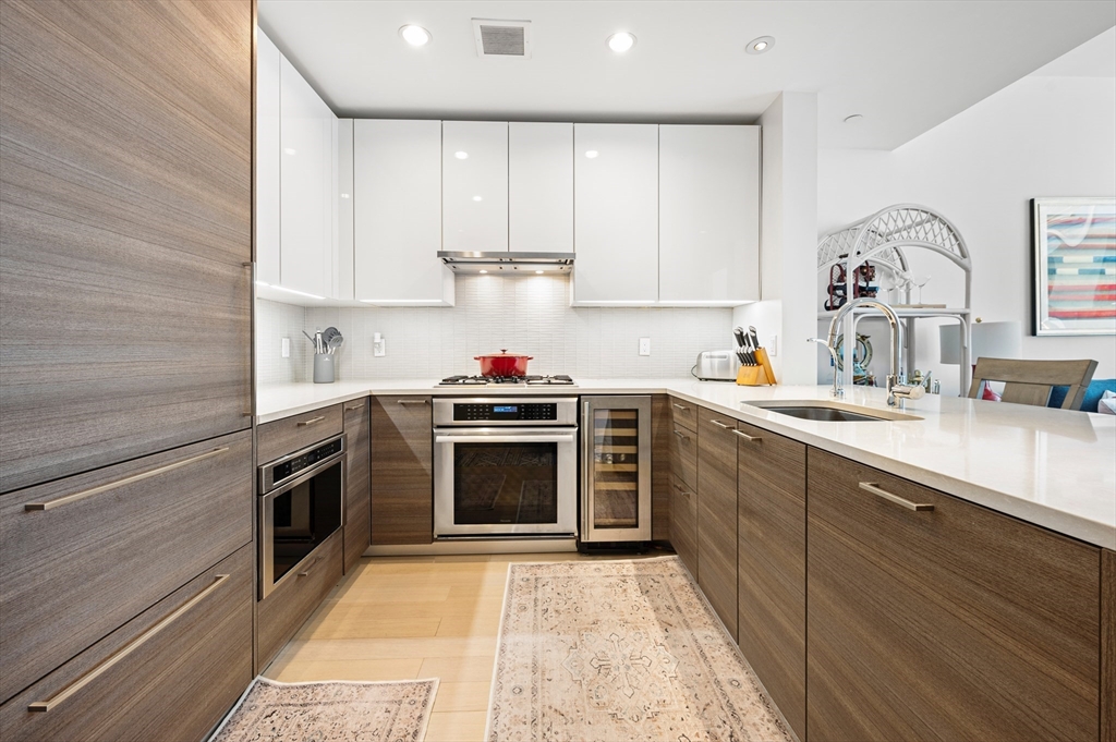 1 Franklin St 1002
