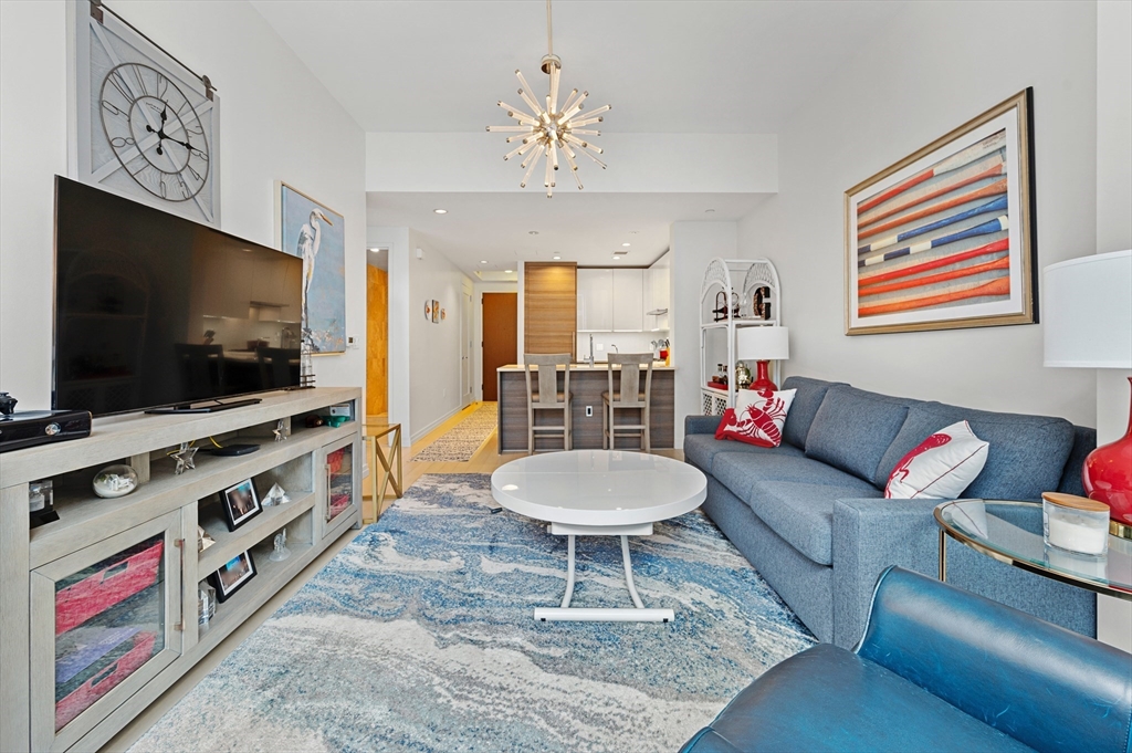 1 Franklin St 1002