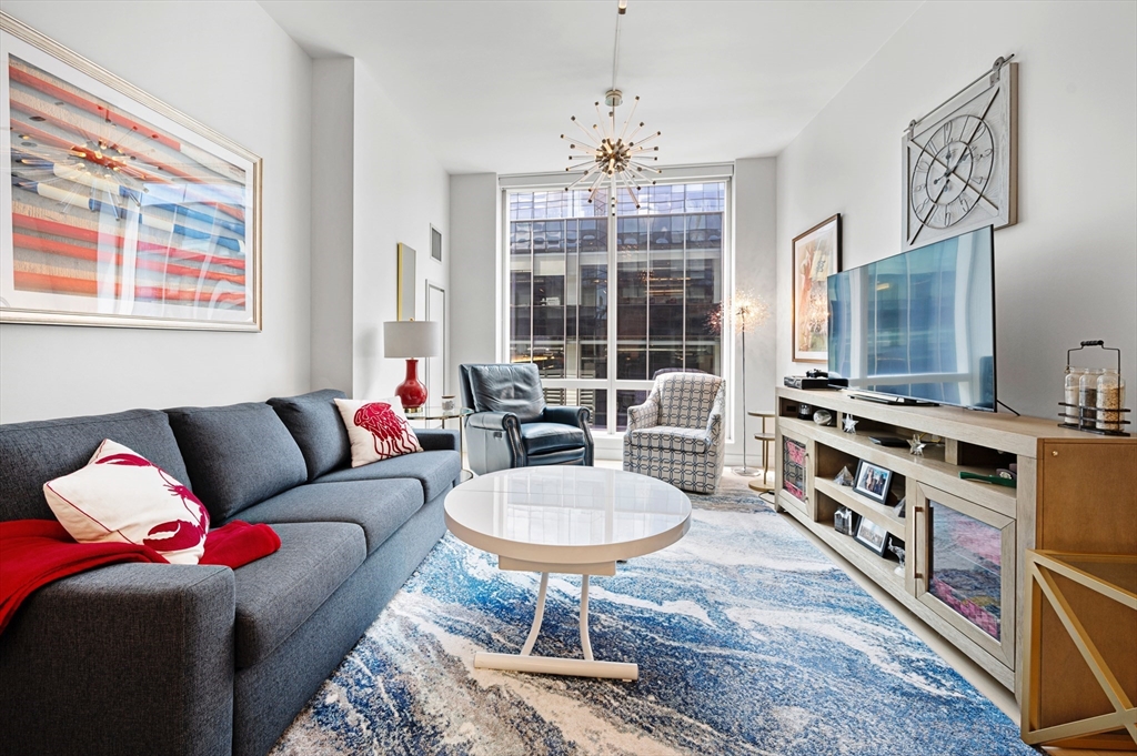 1 Franklin St 1002