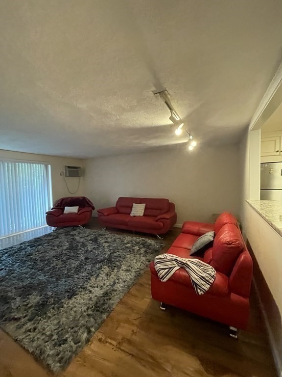 9 Broadway 210
