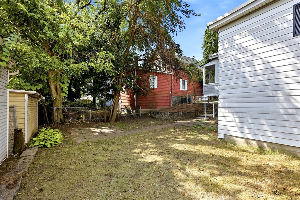 46 Arlington St, Lowell, MA Photo #38