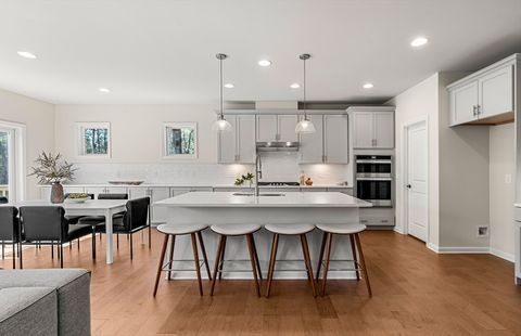 25 Sandtrap Circle 08 Walpole MA 02081