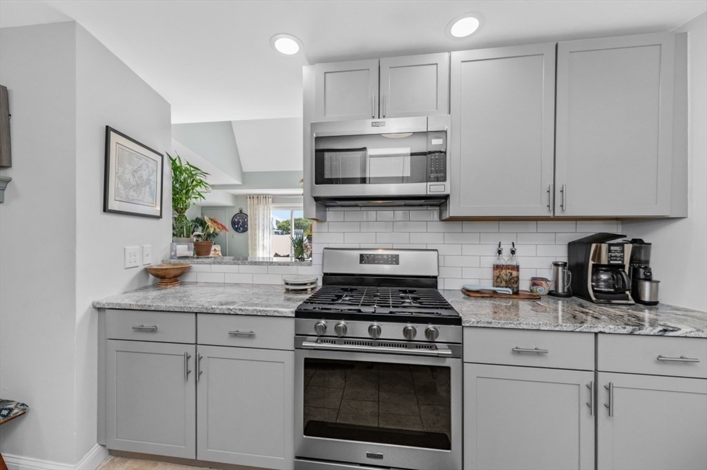 348 Rantoul St 305