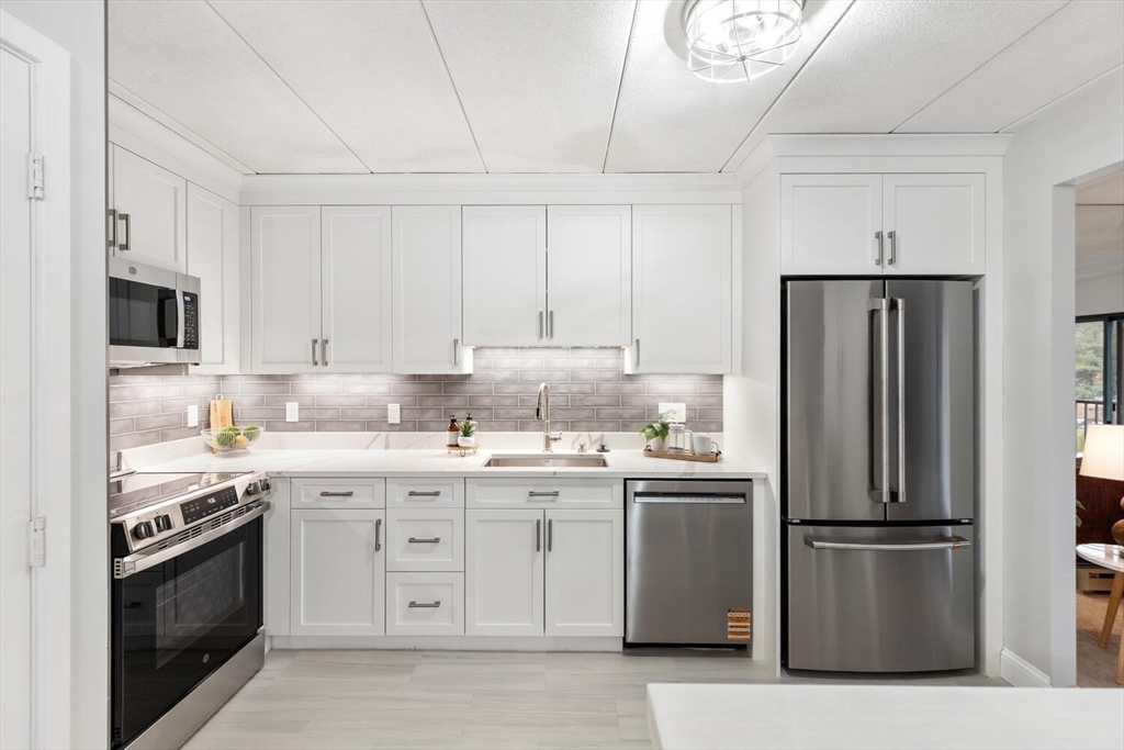 235 Winthrop Street 3306