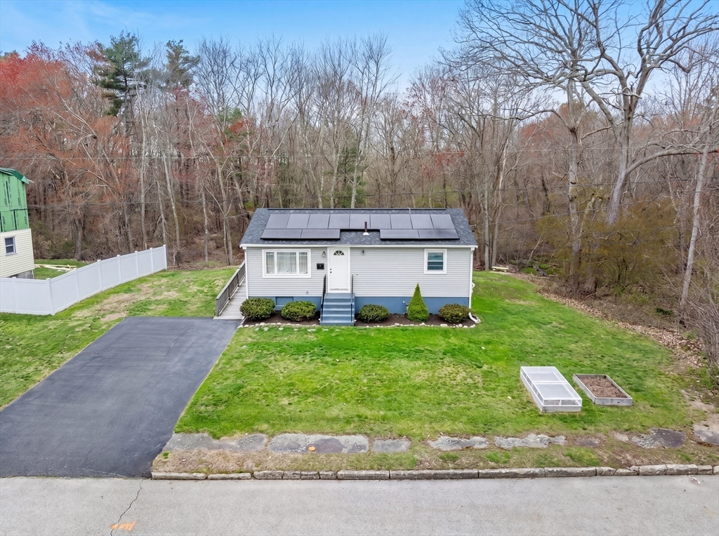 102 Brookside Rd