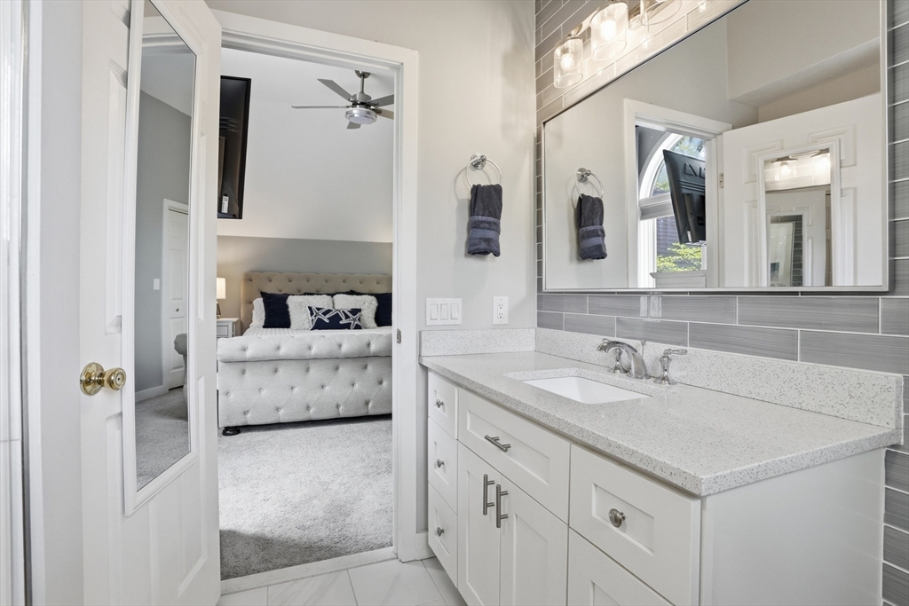 19 Bradley Lane #19, Westford, MA Photo #22