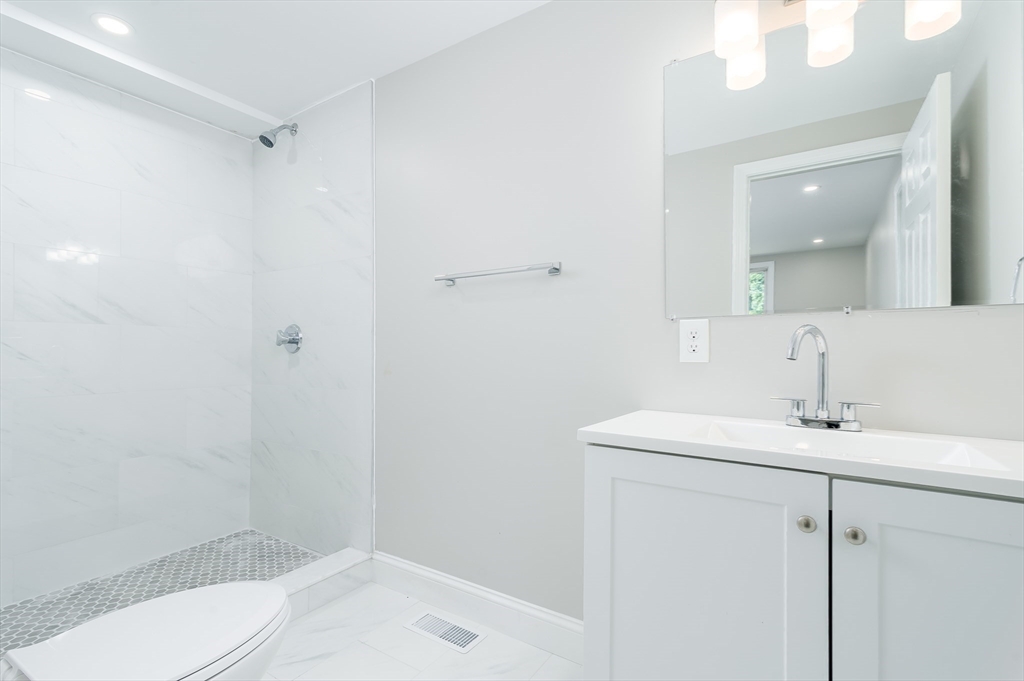 49 Smith Hanson Rd, North Brookfield, MA, 49 Smith Hanson Rd, North Brookfield, MA Photo #23