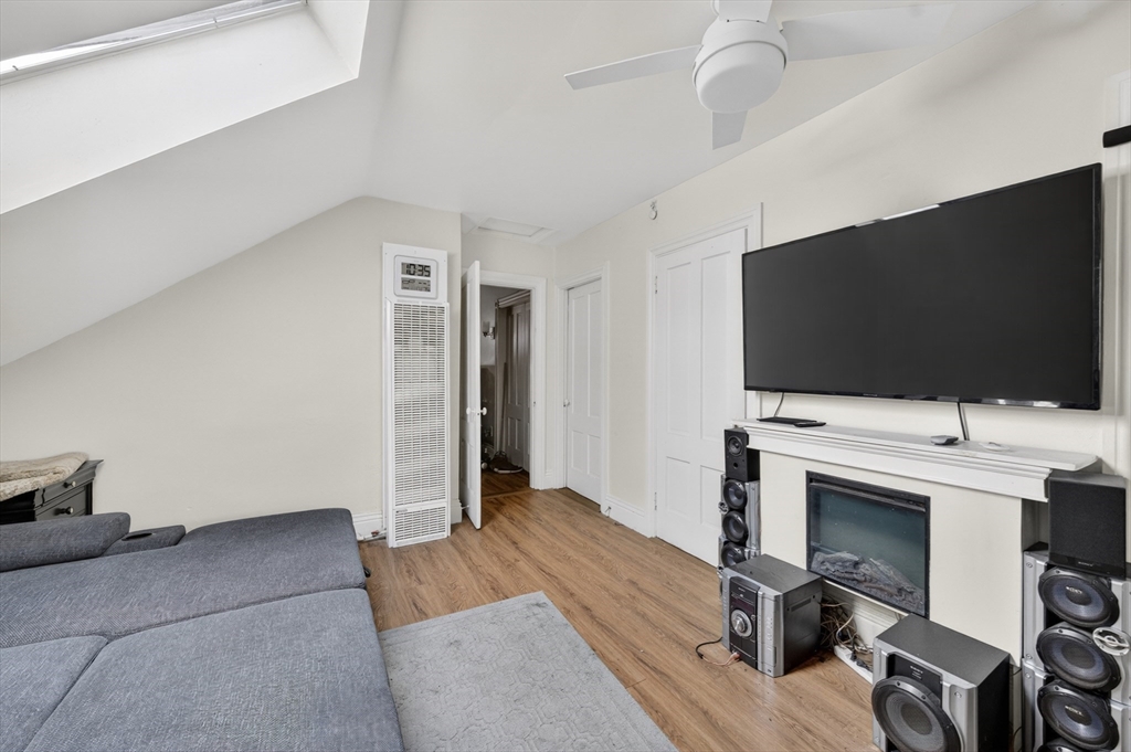 293 Swan St, Providence, RI Photo #15