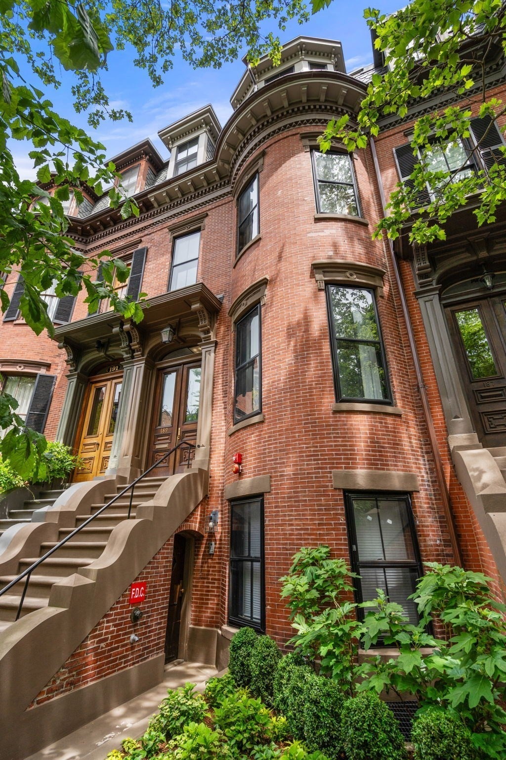 Photo of 189 W Brookline St, Boston, MA