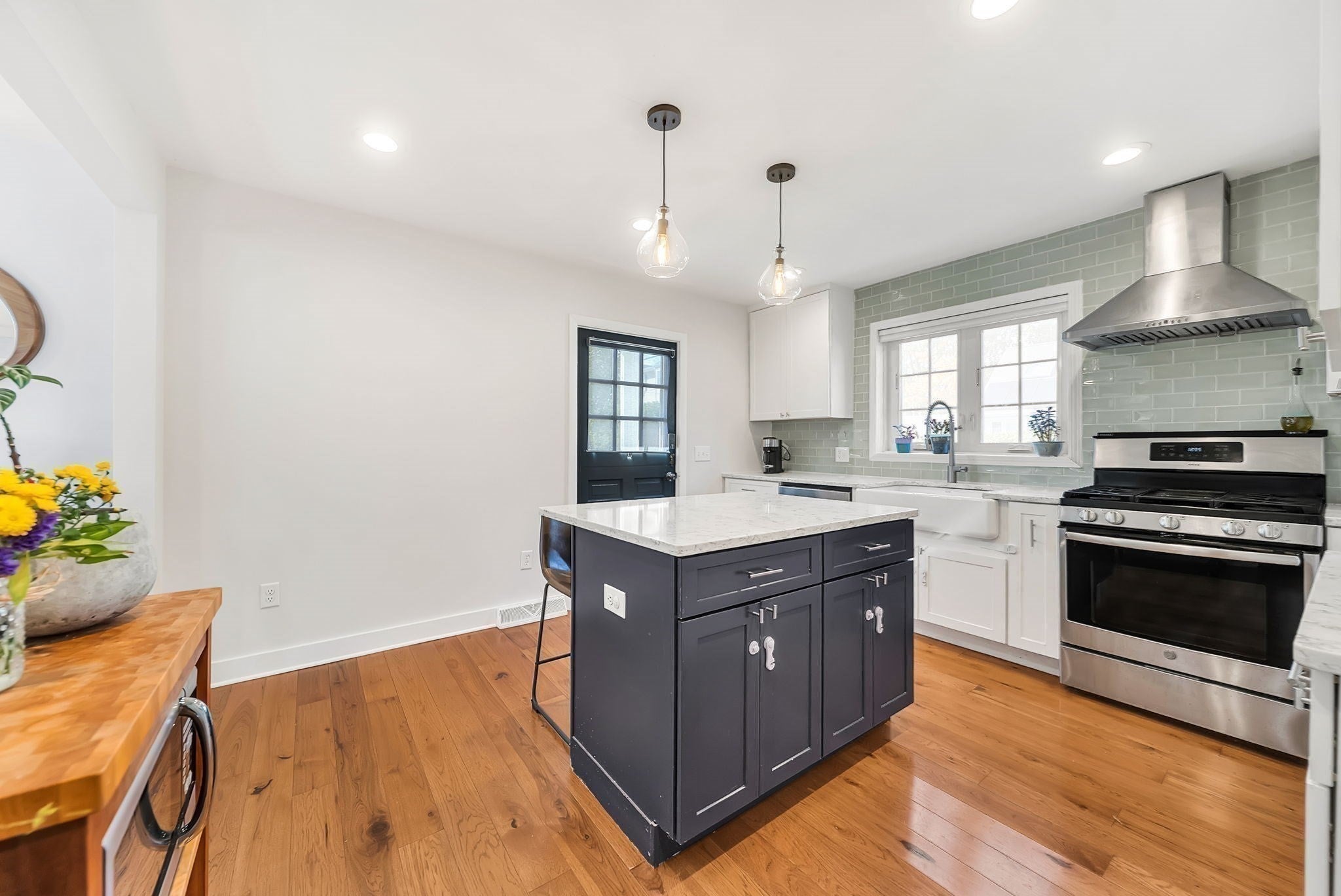 86 Potter Rd, Waltham, MA, 86 Potter Rd, Waltham, MA Photo #6