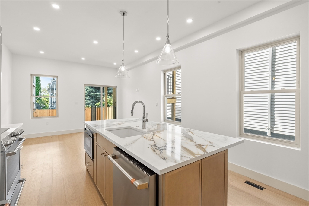 17 Princeton St 1