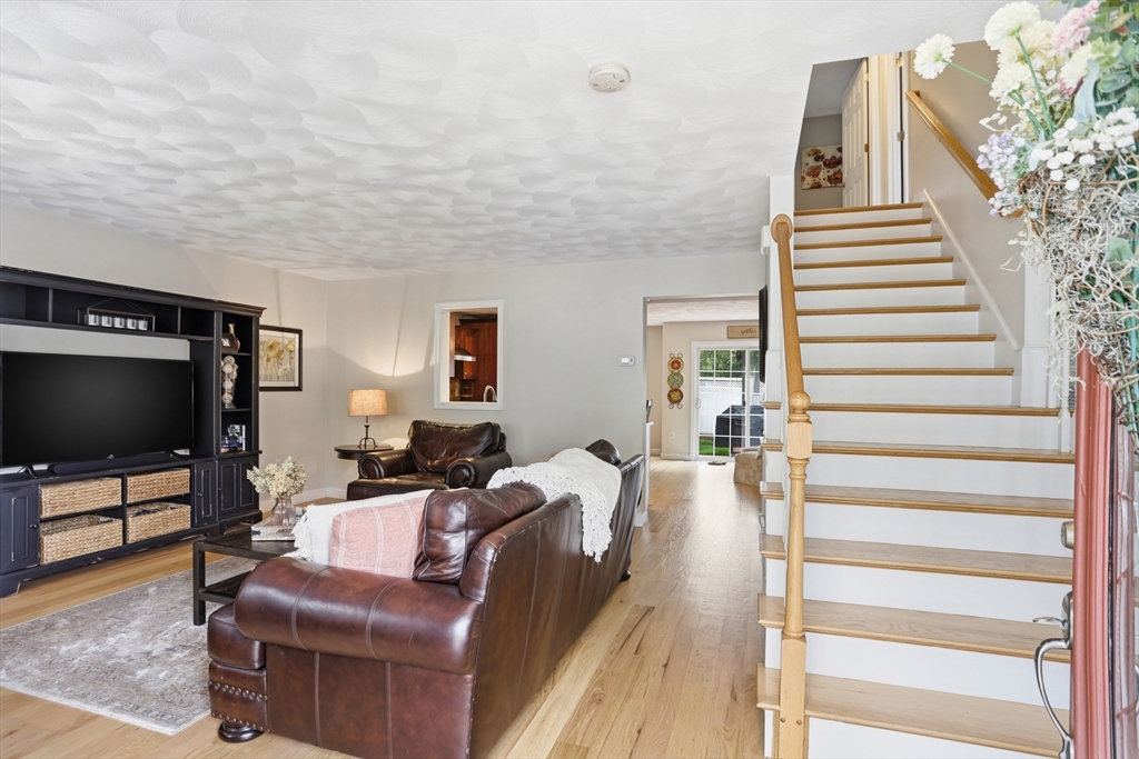 7 Jills Way #7, Tewksbury, MA Photo #5
