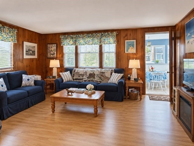11 Lawrence Road, Dennis, MA, 11 Lawrence Road, Dennis, MA Photo #2
