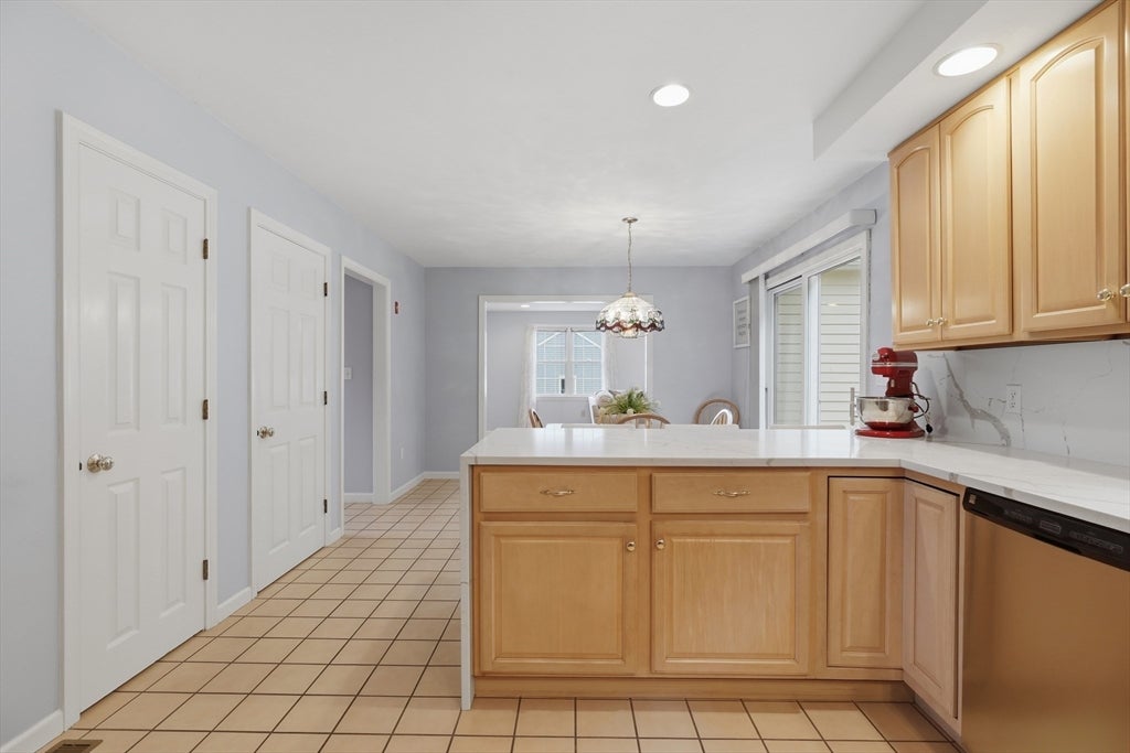 38 Trowbridge Lane, Shrewsbury, MA, 38 Trowbridge Lane, Shrewsbury, MA Photo #11