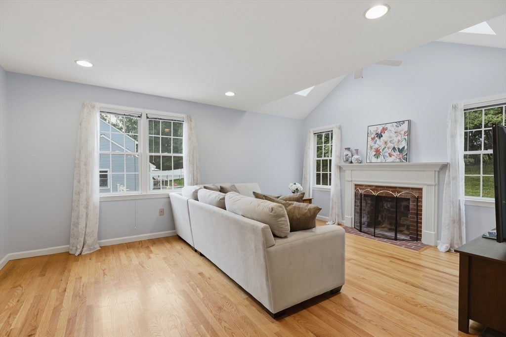 38 Trowbridge Lane, Shrewsbury, MA, 38 Trowbridge Lane, Shrewsbury, MA Photo #3