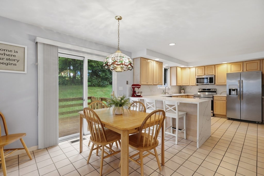 38 Trowbridge Lane, Shrewsbury, MA, 38 Trowbridge Lane, Shrewsbury, MA Photo #8