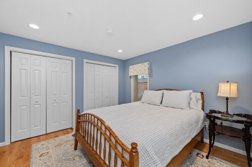 Winchester, Massachusetts 01890, United States, 2 Bedrooms Bedrooms, ,3 BathroomsBathrooms,Residential,Active,124798