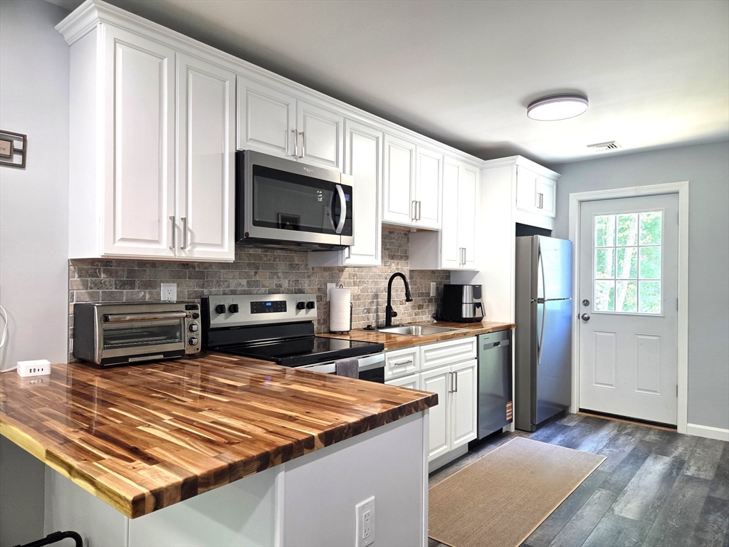 276 Sumner St 2