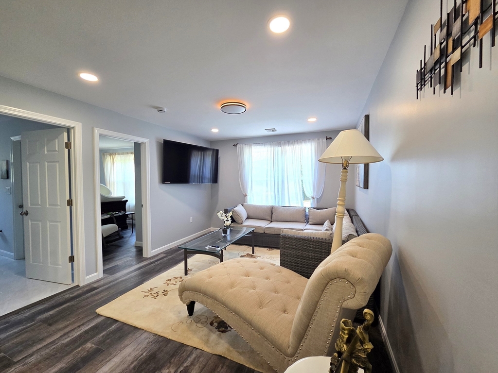 276 Sumner St 2