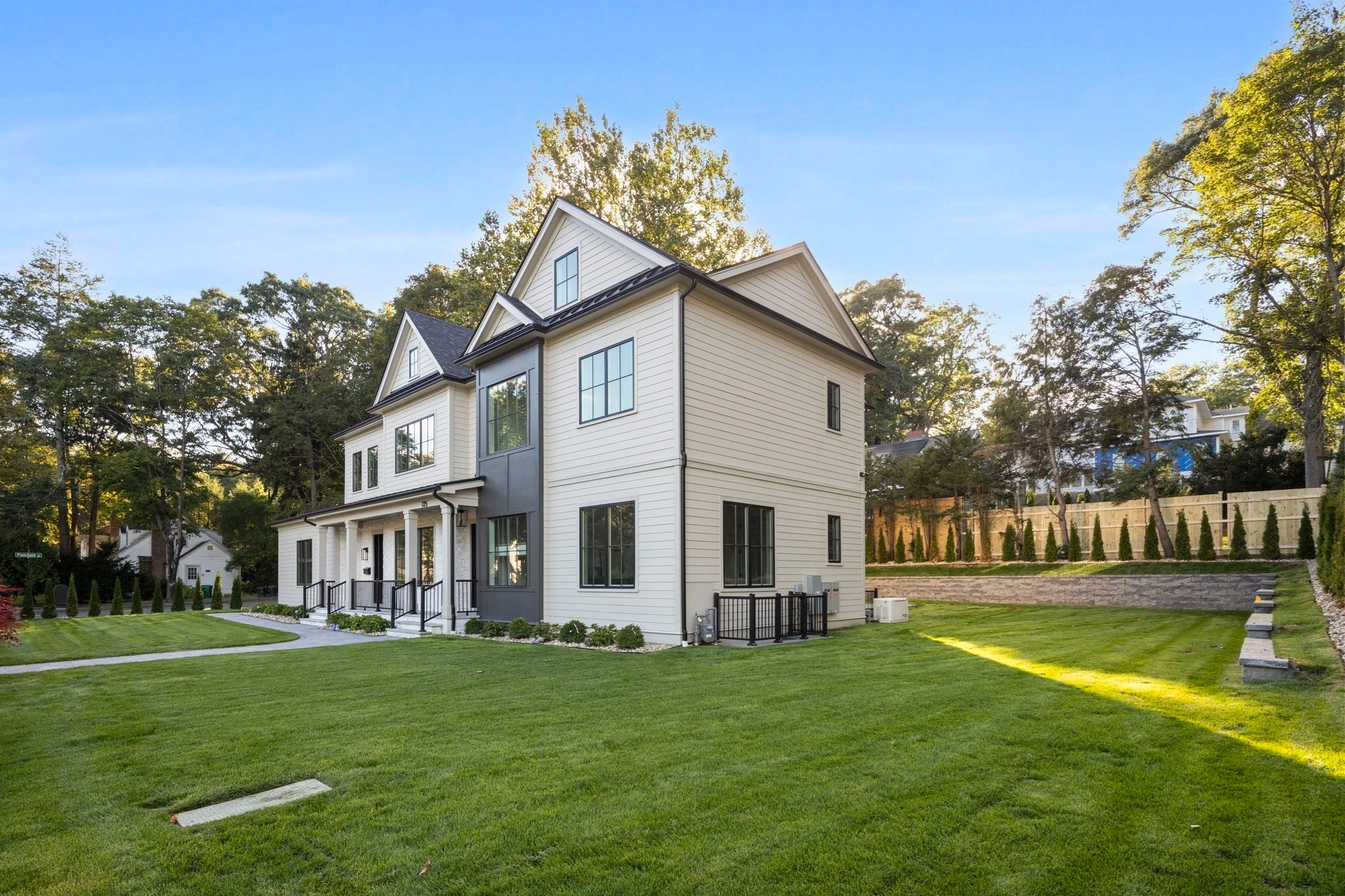 125 Allen Ave
