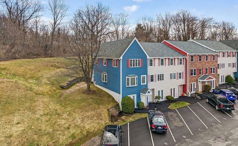 61 Fox Meadow A Leominster MA 01453