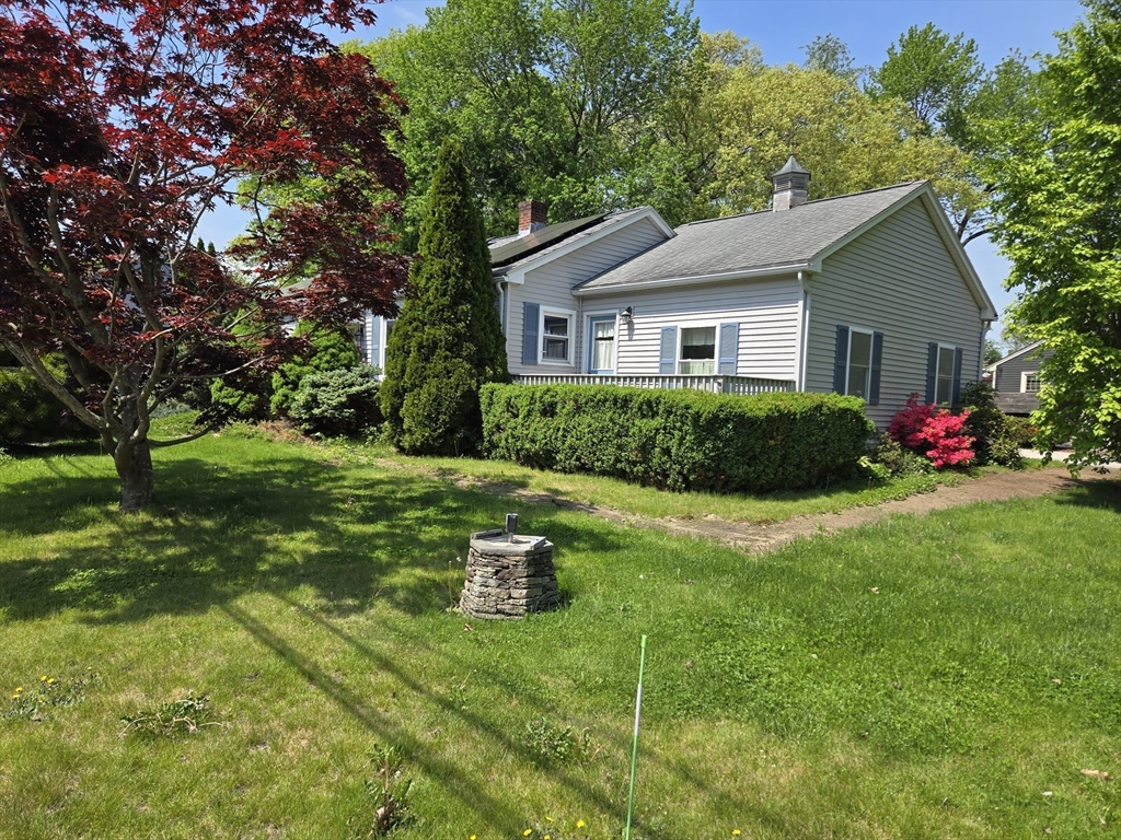 17 Cedar St