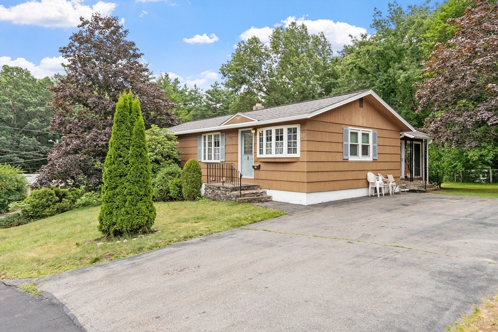 55 Lisa Dr