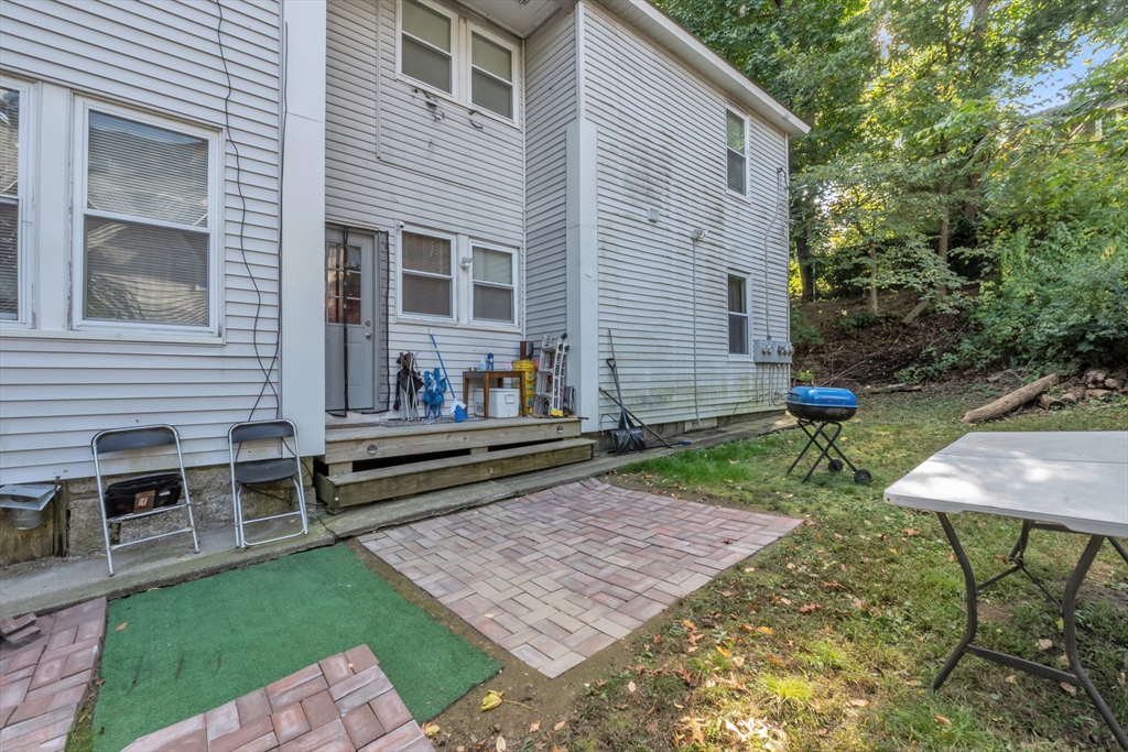 15 Circuit Ave, East