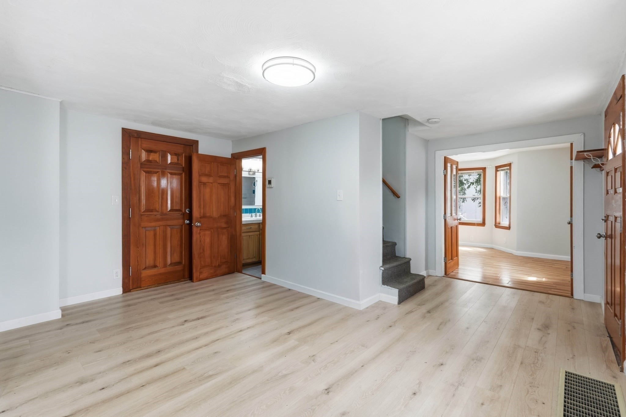 216 Crest Ave, Revere, MA, 216 Crest Ave, Revere, MA Photo #10