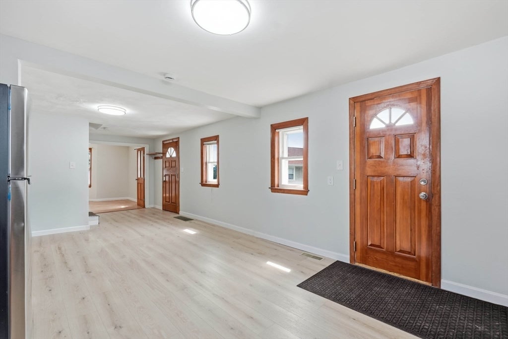 216 Crest Ave