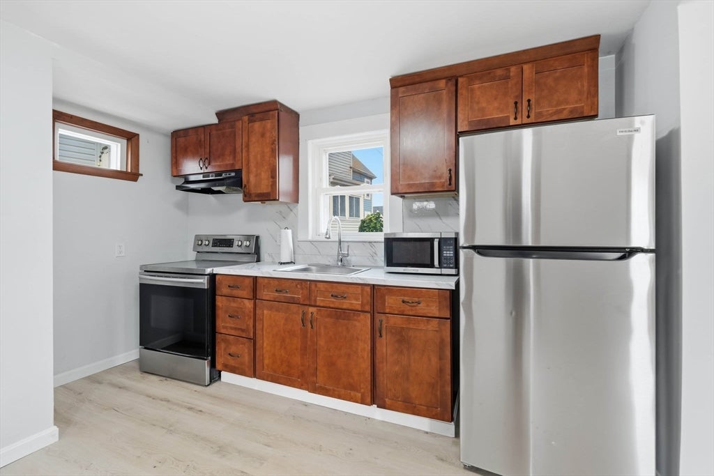 216 Crest Ave, Revere, MA, 216 Crest Ave, Revere, MA Photo #7