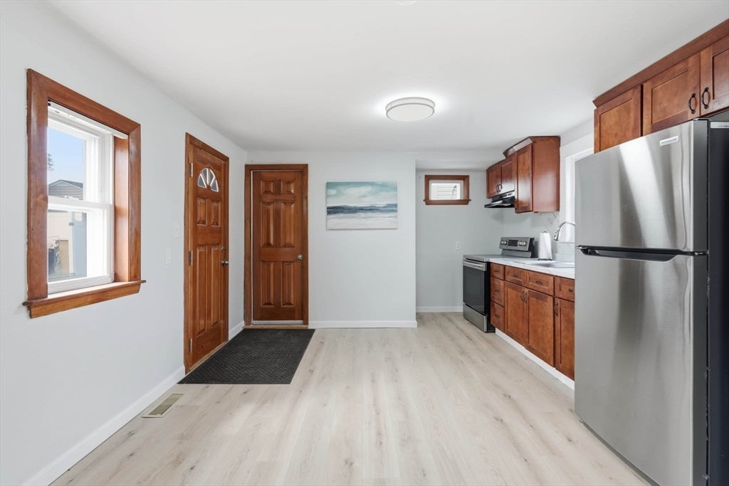 216 Crest Ave, Revere, MA, 216 Crest Ave, Revere, MA Photo #6