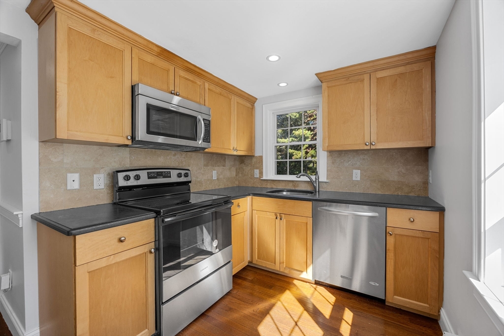 Chatham, Massachusetts 02650, United States, 1 Bedroom Bedrooms, ,1 BathroomBathrooms,Residential,Active,223446