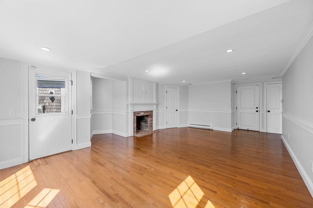 Chatham, Massachusetts 02650, United States, 1 Bedroom Bedrooms, ,1 BathroomBathrooms,Residential,Active,223446