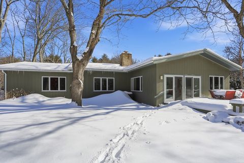 17 North St Lexington MA 02420