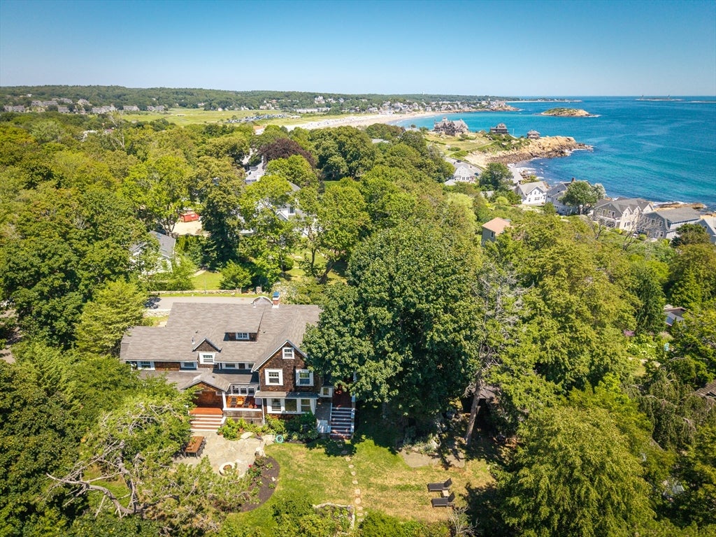 Photo of 8 Brier Rd, Gloucester, MA