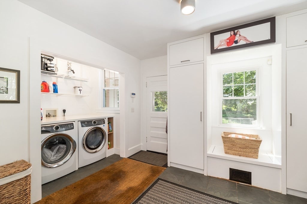 8 Brier Rd, Gloucester, MA, 8 Brier Rd, Gloucester, MA Photo #17