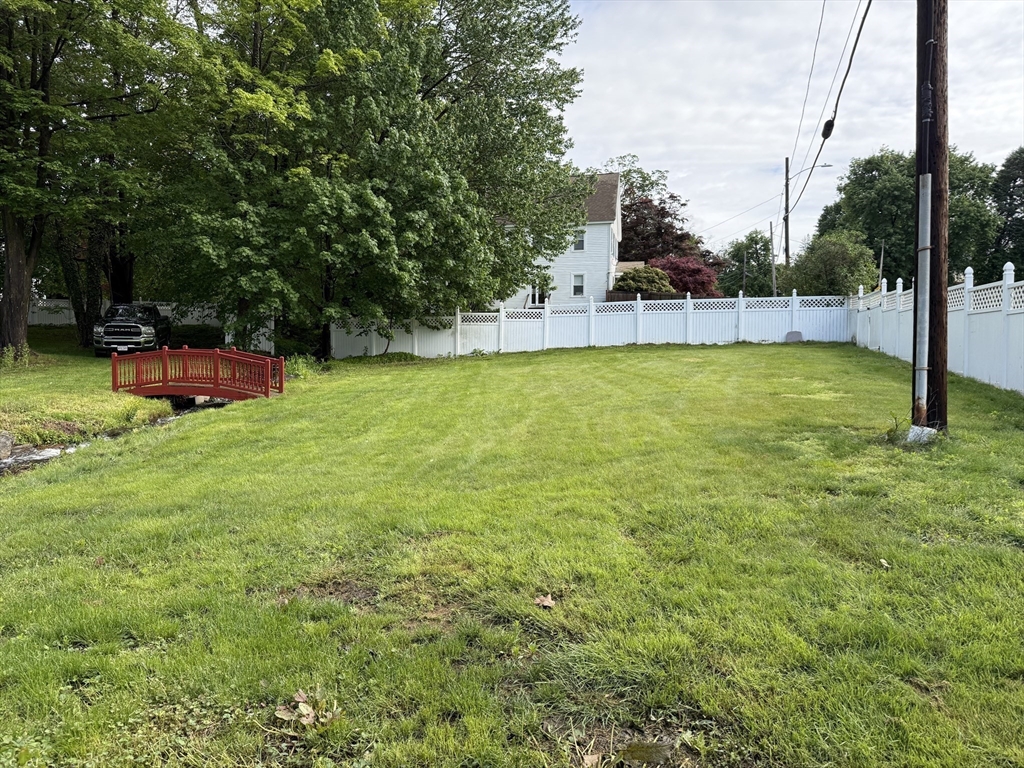 612 Grove St Lot 1